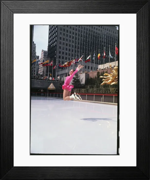 Framed Print : Peggy Fleming Ice Skating at Rockefeller Plaza Framed Print : Peggy Fleming Ice Skating at Rockefeller Plaza