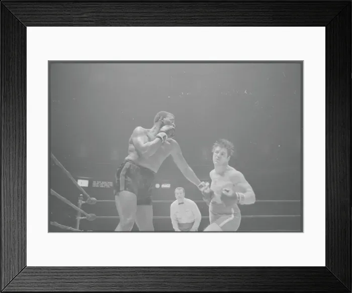 Framed Print : Jerry Quarry and Buster Mathis in Boxing Action Framed Print : Jerry Quarry and Buster Mathis in Boxing Action