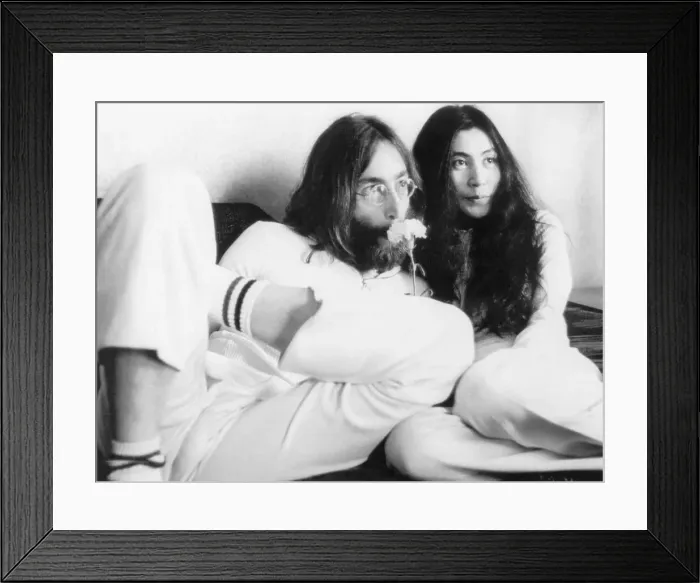 Framed Print : John Lennon and Yoko Ono During Press Conference Framed Print : John Lennon and Yoko Ono During Press Conference