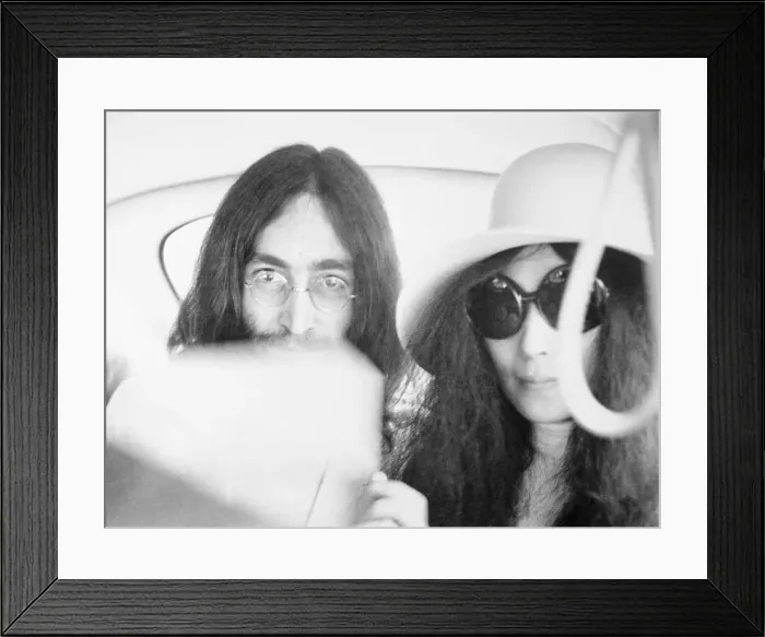 Framed Print : John Lennon and Yoko Ono Framed Print : John Lennon and Yoko Ono