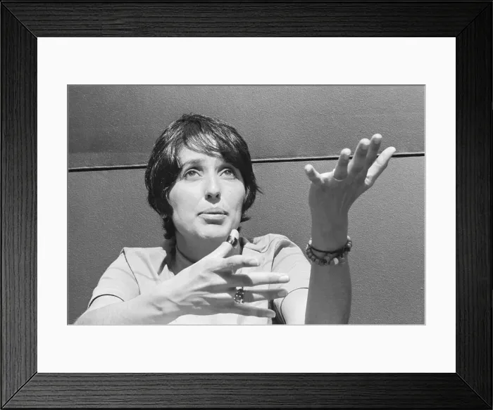Framed Print : Portrait of Joan Baez Framed Print : Portrait of Joan Baez