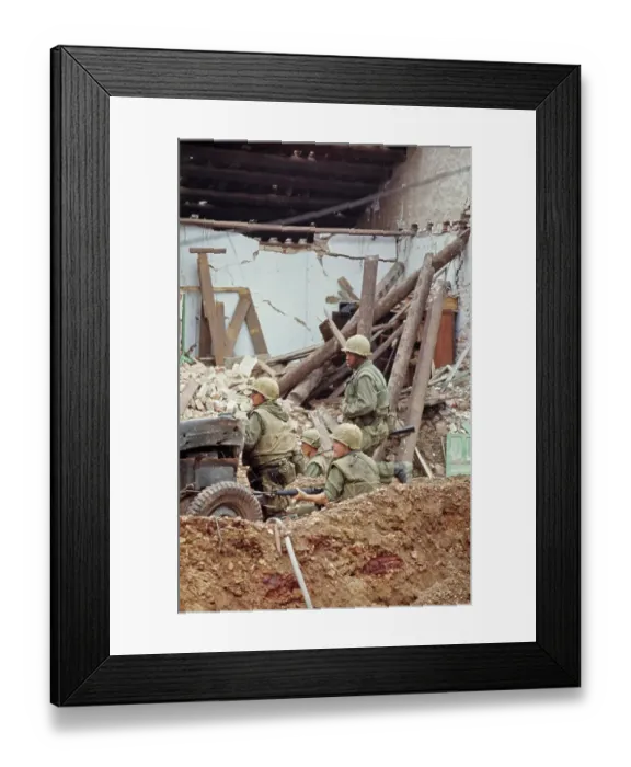 Framed Print : US Marines, Hue Framed Print : US Marines, Hue