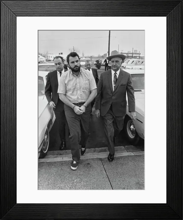 Framed Print : Kidnapper Gary Krist