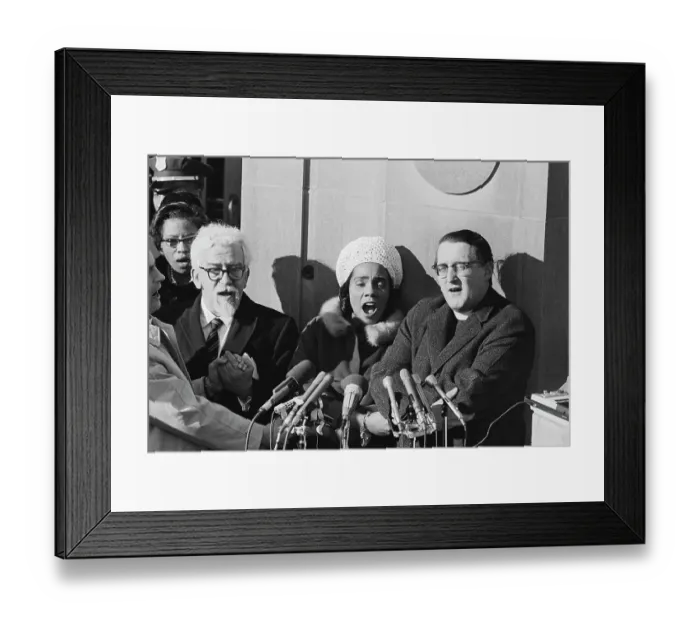 Framed Print : Coretta Scott King Joining Hands and Singing with Protesters Framed Print : Coretta Scott King Joining Hands and Singing with Protesters