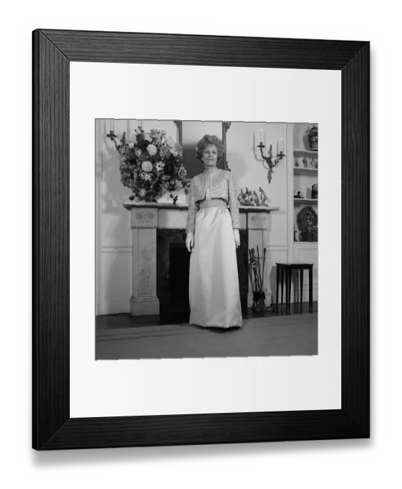 Framed Print : Mrs Pat Nixon In Inaugural Gown