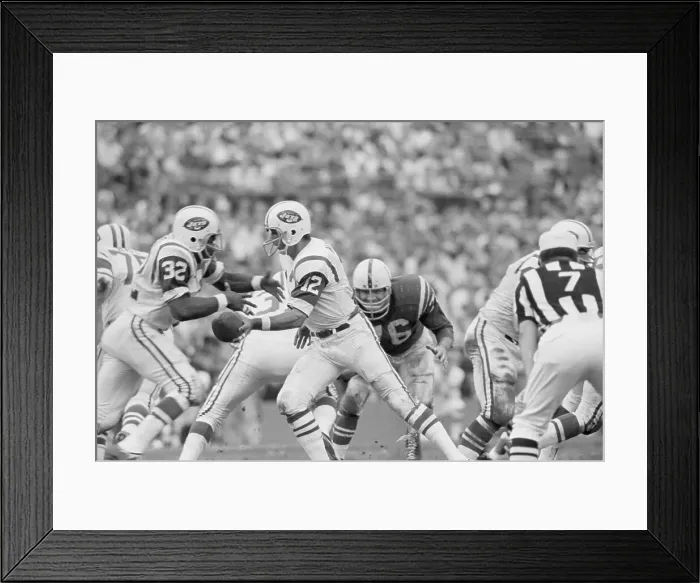 Framed Print : Joe Namath Hands Off To Emerson Boozer Framed Print : Joe Namath Hands Off To Emerson Boozer