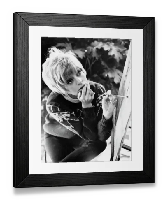 Framed Print : Goldie Hawn Focusing on her Painting Subject Framed Print : Goldie Hawn Focusing on her Painting Subject