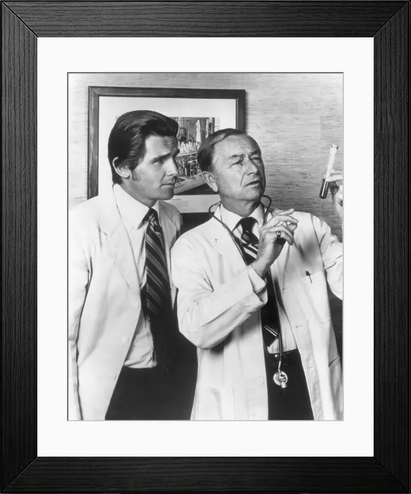 Framed Print : James Brolin and Robert Young on Marcus Welby, M.D Framed Print : James Brolin and Robert Young on Marcus Welby, M.D