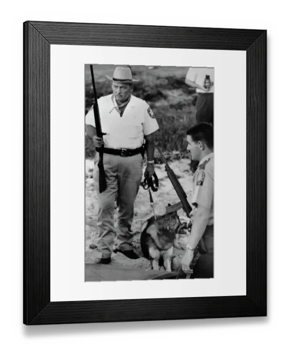 Framed Print : Search For Suspected Kidnapper Framed Print : Search For Suspected Kidnapper