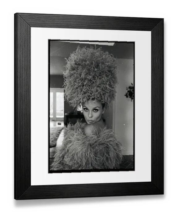 Framed Print : Ann-Margret in Glamorous Clothing Framed Print : Ann-Margret in Glamorous Clothing