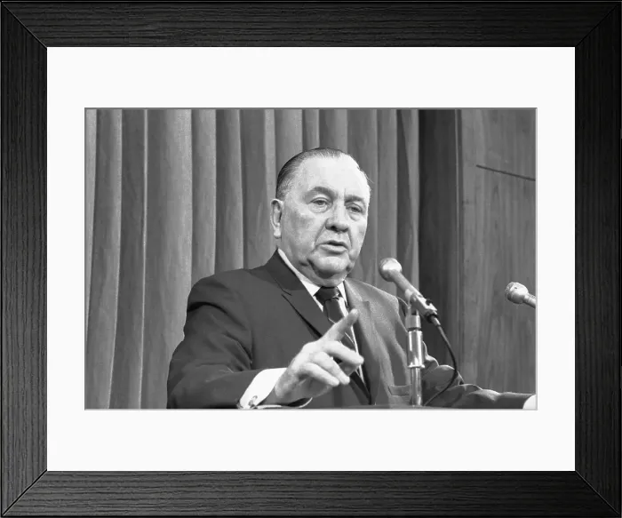 Framed Print : Chicago Mayor Richard Daley Speaking Framed Print : Chicago Mayor Richard Daley Speaking