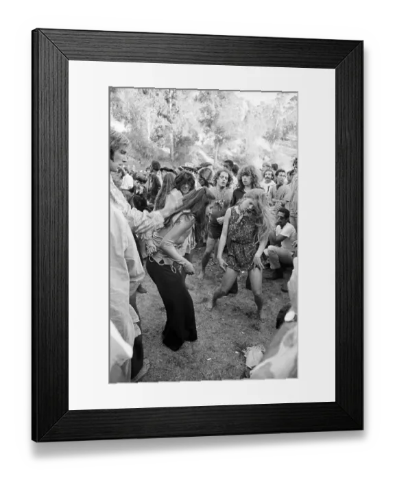 Framed Print : Love In. (Original Caption) 9 / 22 / 1968-Los Angeles Framed Print : Love In. (Original Caption) 9 / 22 / 1968-Los Angeles