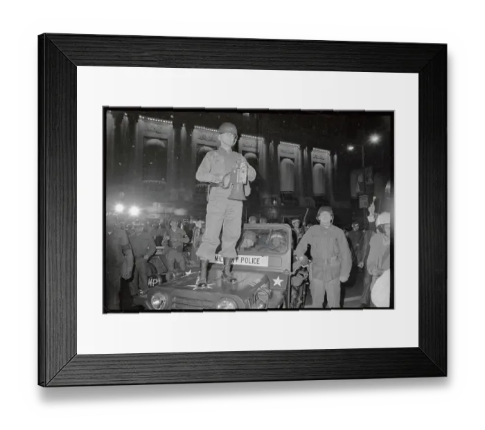 Framed Print : Chicago 1968:National Guard Move In