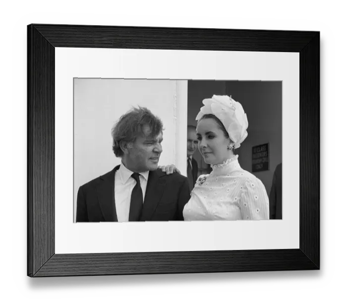 Framed Print : Liz Taylor and Richard Burton Framed Print : Liz Taylor and Richard Burton