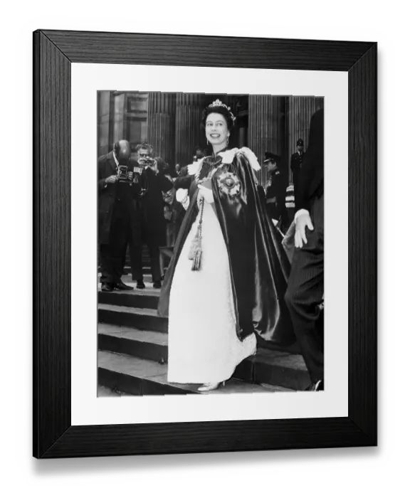 Framed Print : Queen Elizabeth Leaves Cathedral Framed Print : Queen Elizabeth Leaves Cathedral