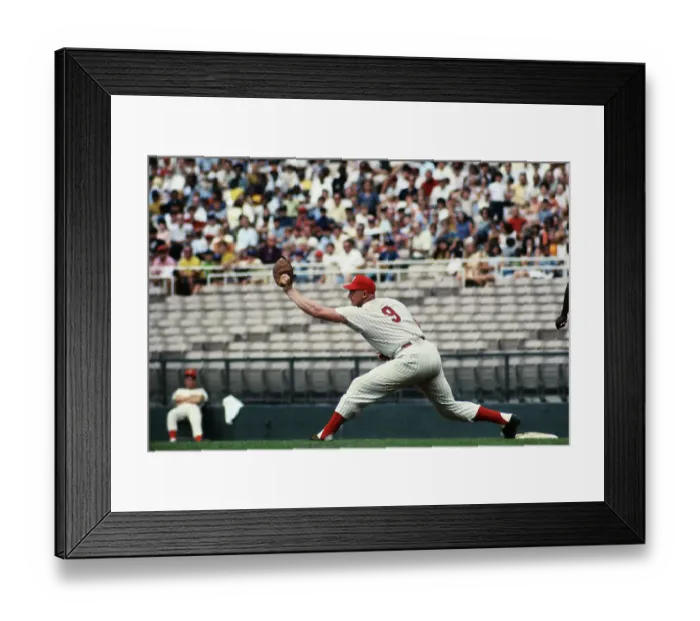 Framed Print : Frank Howard Catching a Ball Framed Print : Frank Howard Catching a Ball