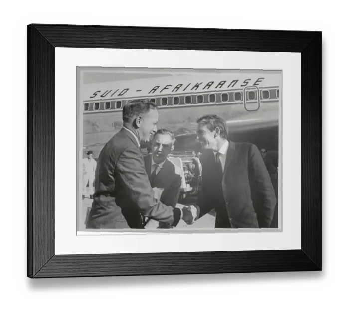 Framed Print : Christiaan Barnard Shaking Hands with Denton Cooley Framed Print : Christiaan Barnard Shaking Hands with Denton Cooley