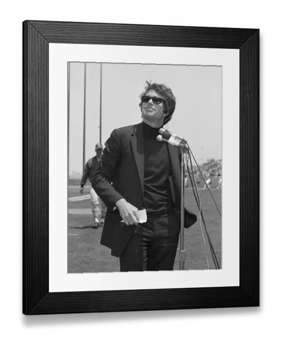 Framed Print : Warren Beatty Speaking Out on Gun Control Framed Print : Warren Beatty Speaking Out on Gun Control