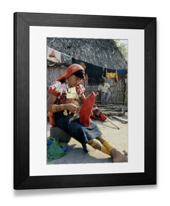 Framed Print : Kuna Woman Working On Mola Blouse