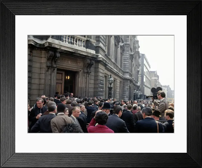 Framed Print : Crowd Outside Bow Street Court Framed Print : Crowd Outside Bow Street Court