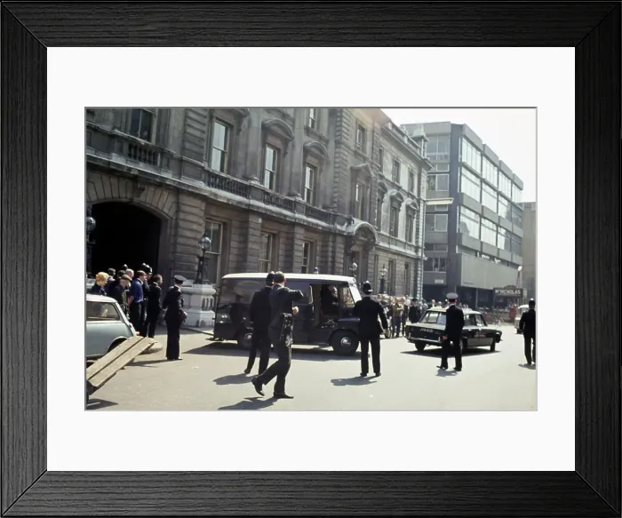 Framed Print : James Earl Ray Leaving Court In Police Van Framed Print : James Earl Ray Leaving Court In Police Van