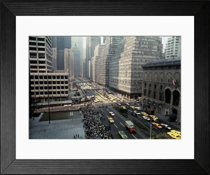 Framed Print : Crowds Queueing To View Kennedy Coffin