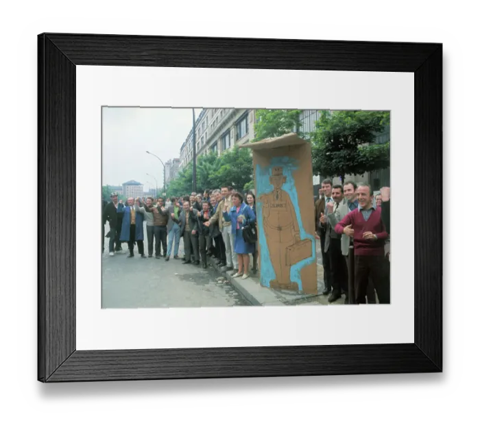Framed Print : Caricarute of President Charles de Gaulle Framed Print : Caricarute of President Charles de Gaulle