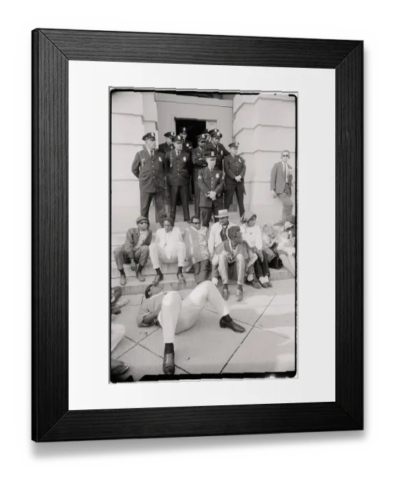 Framed Print : Poor People'S Campaign On Capitol Steps Framed Print : Poor People'S Campaign On Capitol Steps