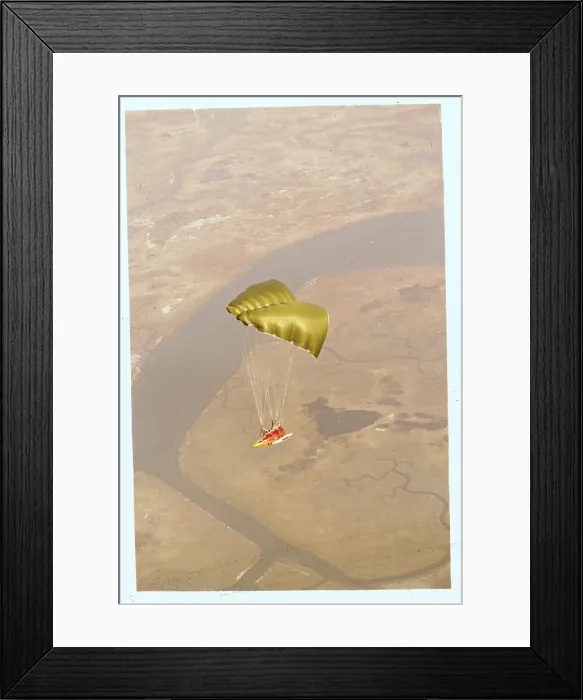 Framed Print : Parawing Descending Framed Print : Parawing Descending