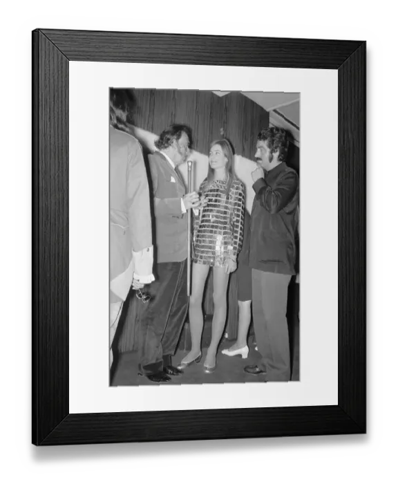 Framed Print : Salvador Dali with Paco Rabanne and Francoise Hardy Framed Print : Salvador Dali with Paco Rabanne and Francoise Hardy