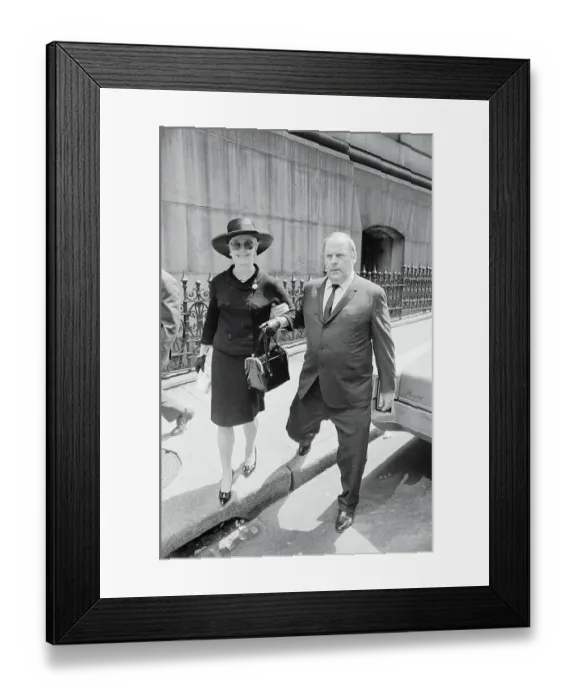 Framed Print : Ginger Rogers and William Marshall Leaving Court Framed Print : Ginger Rogers and William Marshall Leaving Court
