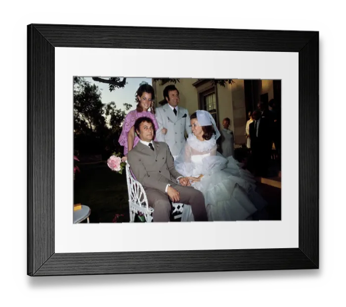 Framed Print : Tony Curtis And Leslie Allen Framed Print : Tony Curtis And Leslie Allen