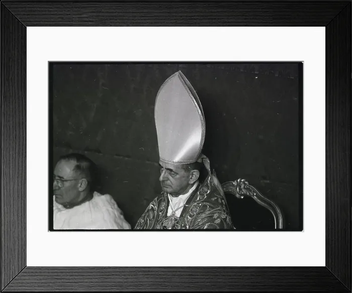 Framed Print : Portrait Of Pope Paul VI Framed Print : Portrait Of Pope Paul VI