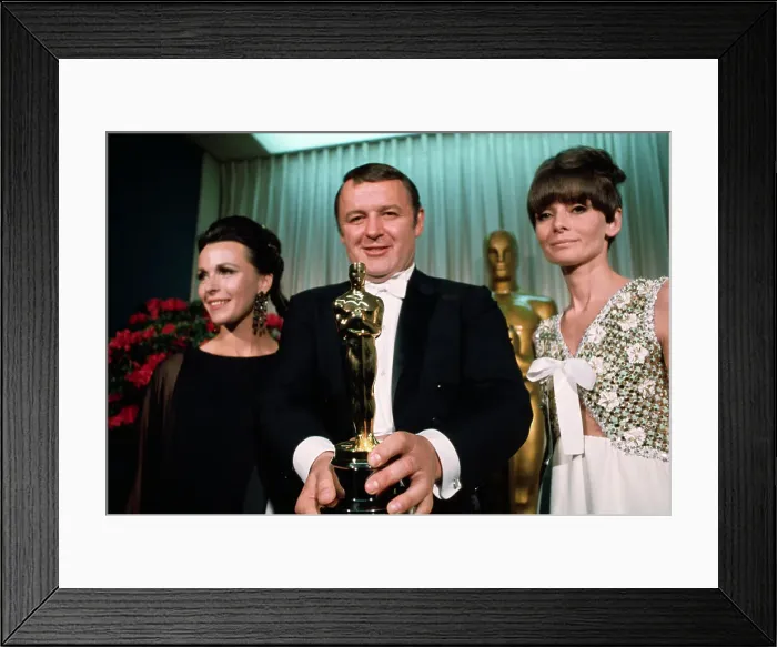 Framed Print : Rod Steiger Holding Oscar Award