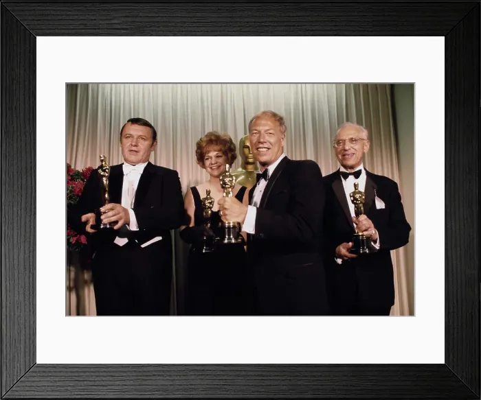 Framed Print : Rod Steiger, Estelle Parsons, George Kennedy, George Cukor Framed Print : Rod Steiger, Estelle Parsons, George Kennedy, George Cukor