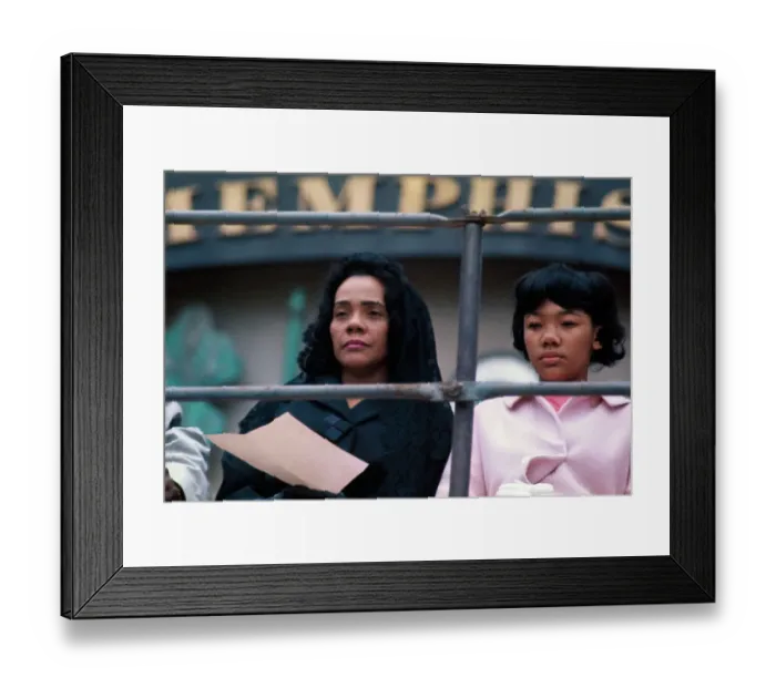 Framed Print : Wife and Daughter of Martin Luther King Jr at Rally Framed Print : Wife and Daughter of Martin Luther King Jr at Rally