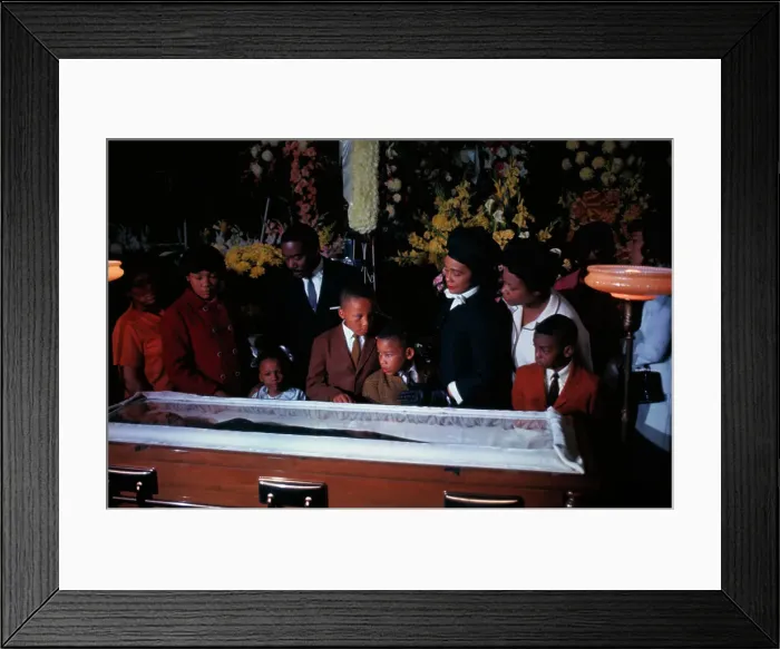 Framed Print : Wife and Children of Dr Martin Luther King Viewing His Body Framed Print : Wife and Children of Dr Martin Luther King Viewing His Body