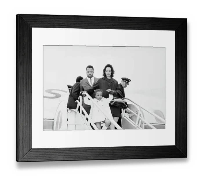 Framed Print : Coretta Scott King Leaving Airplane With Daughter and Brother in Law Framed Print : Coretta Scott King Leaving Airplane With Daughter and Brother in Law