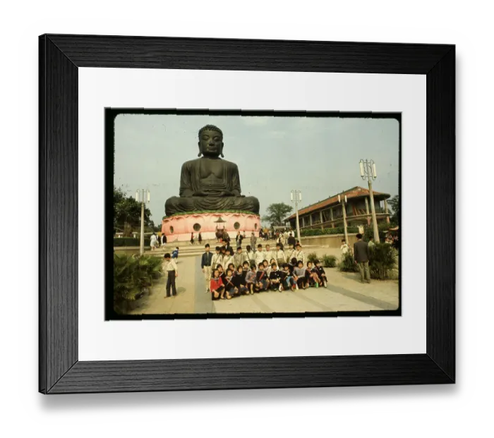 Framed Print : School Children Posing by Buddha Statue Framed Print : School Children Posing by Buddha Statue