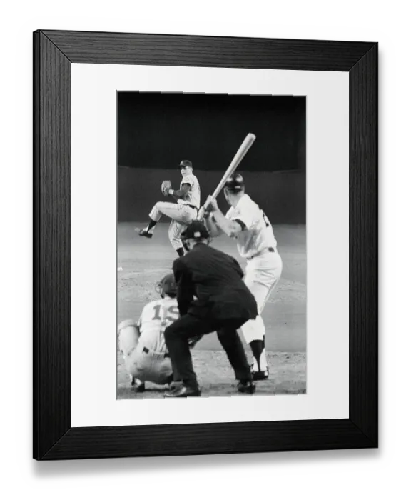 Framed Print : Tom Seaver in Pitching Action Framed Print : Tom Seaver in Pitching Action