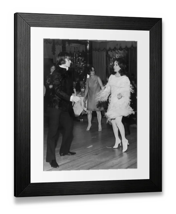 Framed Print : Liz Taylor Dances With Nuyeyev At Her Pa