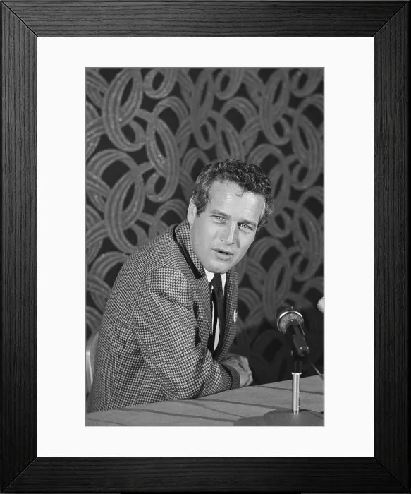 Framed Print : Portrait of Paul Newman Framed Print : Portrait of Paul Newman