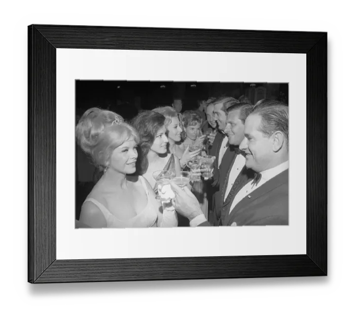 Framed Print : Couples Making a Toast with Drinks Framed Print : Couples Making a Toast with Drinks