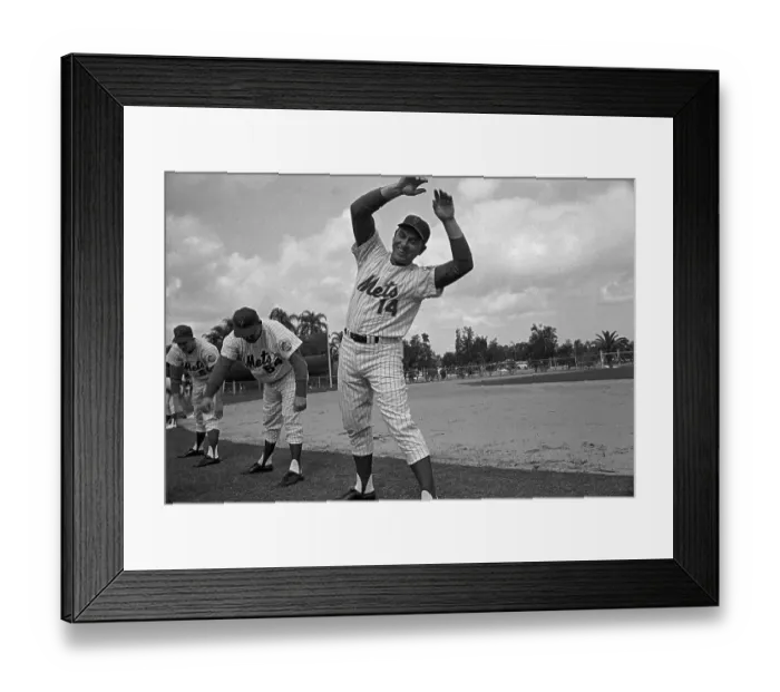 Framed Print : New York Mets Working Out Framed Print : New York Mets Working Out