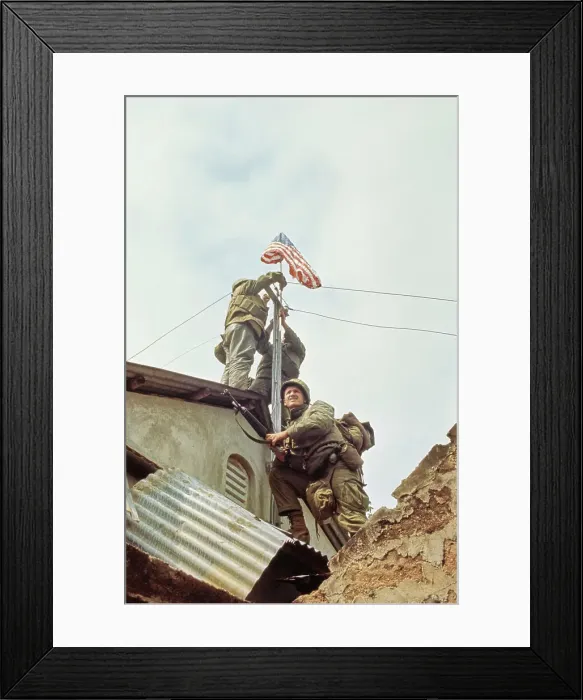 Framed Print : US Marines, Hue