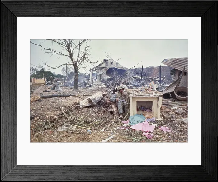 Framed Print : United State Marines, Hue Framed Print : United State Marines, Hue