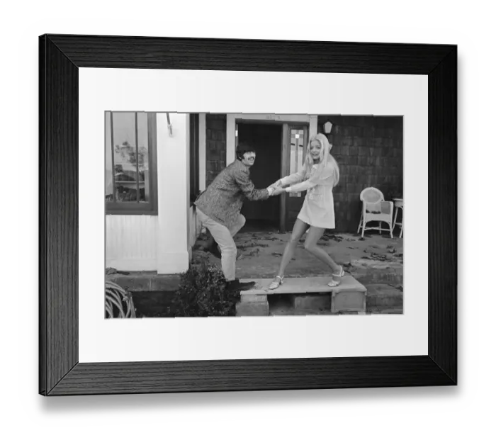 Framed Print : Ringo Starr Posing with Ewa Aulin Framed Print : Ringo Starr Posing with Ewa Aulin