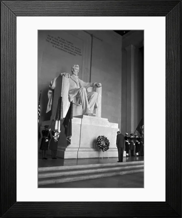 Framed Print : President Lyndon Johnson Praying at Lincoln Memorial Framed Print : President Lyndon Johnson Praying at Lincoln Memorial