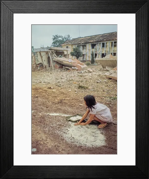 Framed Print : South Vietnamese Refugees, Hue Framed Print : South Vietnamese Refugees, Hue