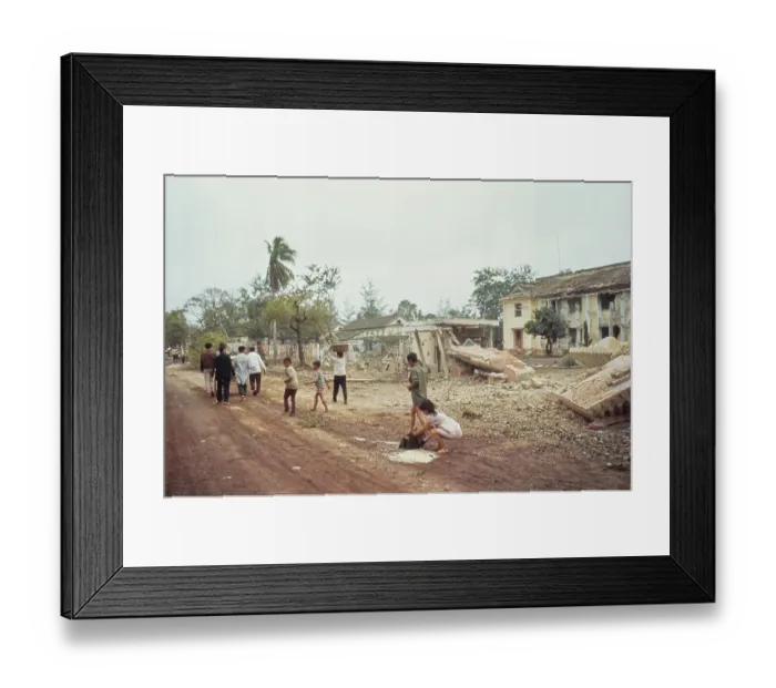 Framed Print : South Vietnamese Refugees, Hue Framed Print : South Vietnamese Refugees, Hue